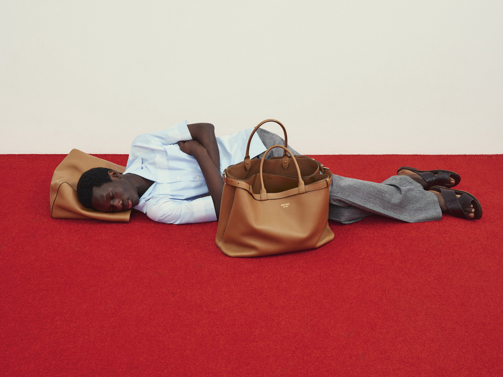 Man with Giant XXL Tote Bags and Shopper Bags 