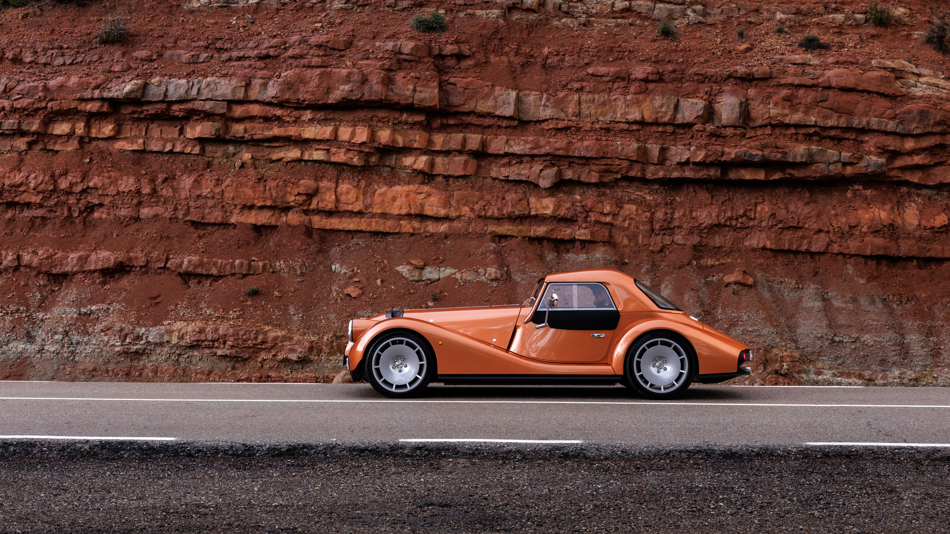 The new Morgan Supersport, finished in Copper Metallic with optional hardtop