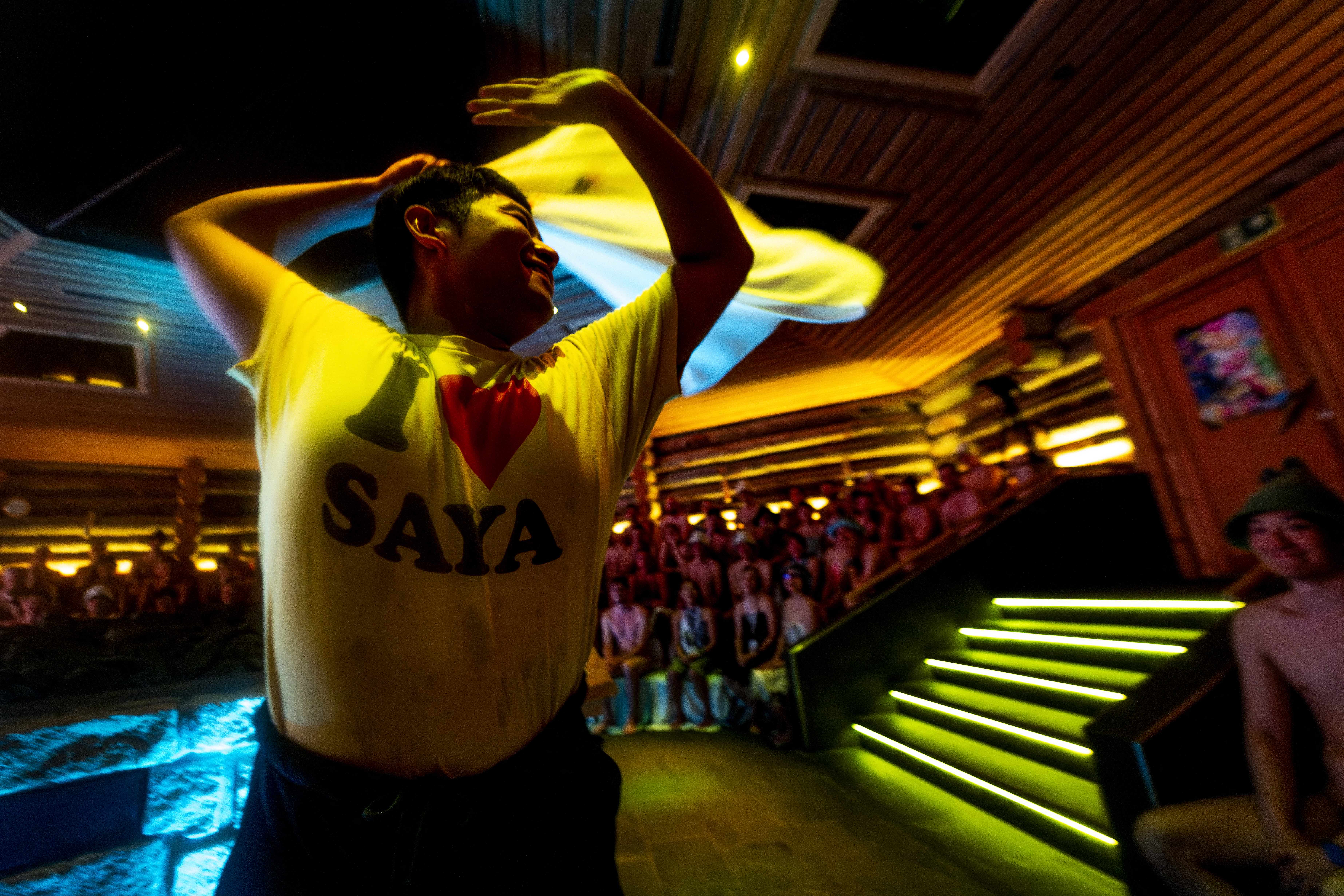 Aufguss sauna ritual